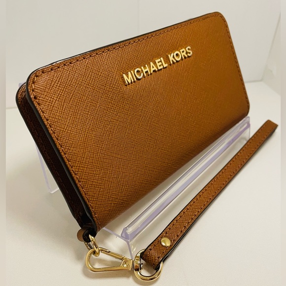 Michael Kors, wristlet wallet - Picture 1 of 9